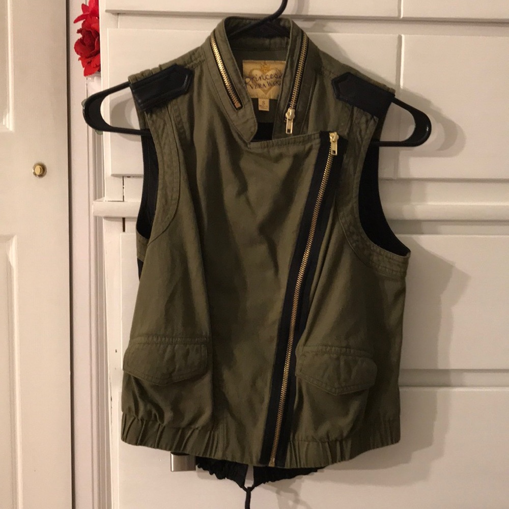Zip-up Green Fashionable Jacket